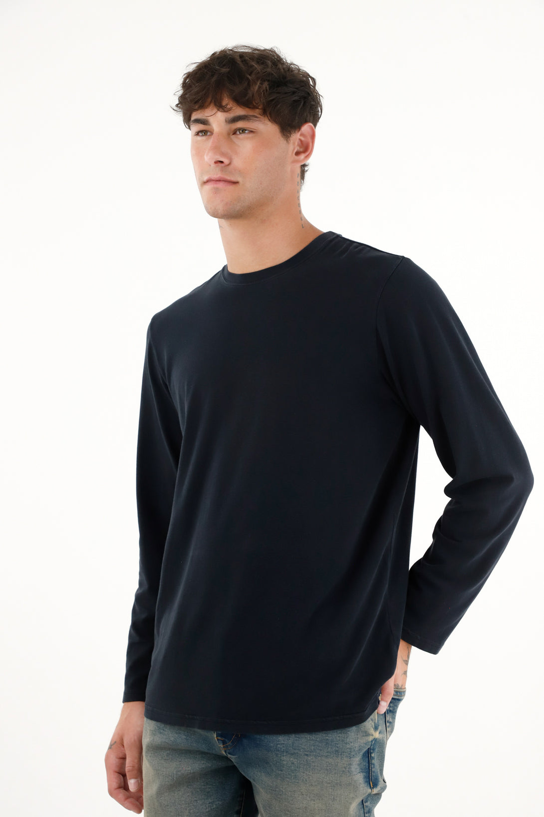 Men's Black Long-Sleeve T-Shirt