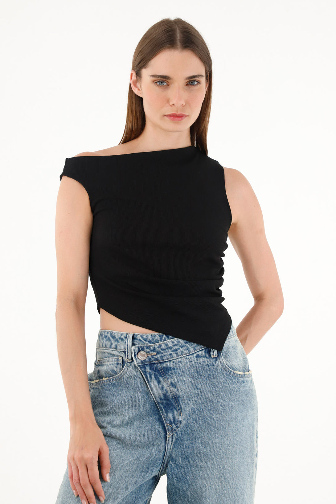 Women's Black Asymmetrical Hem T-Shirt