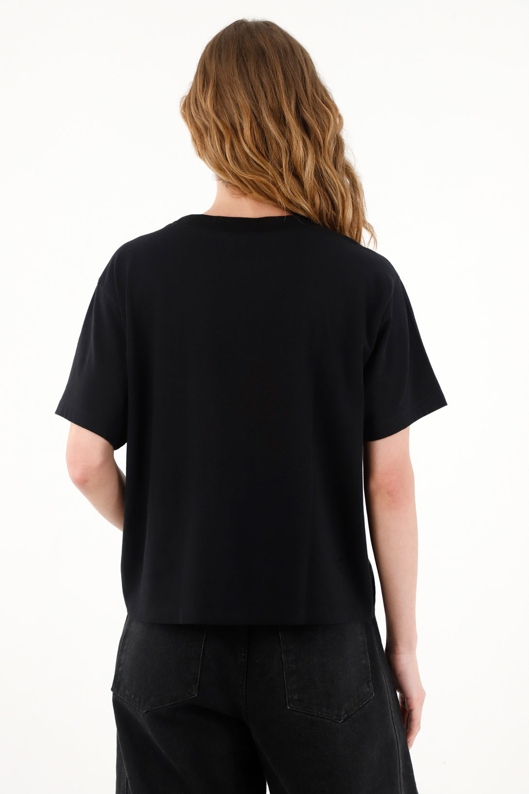 Women's oversized black t-shirt with sparkle appliquÃ©s