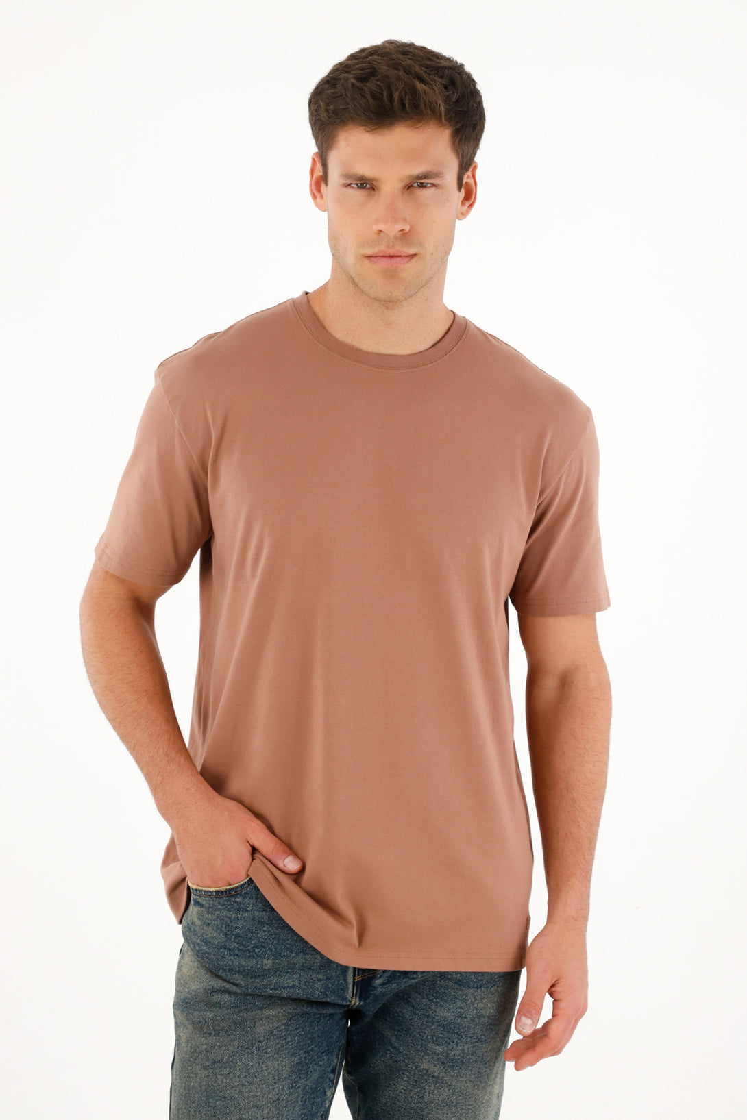 Camiseta oversize café con mini raqueta bordada para hombre