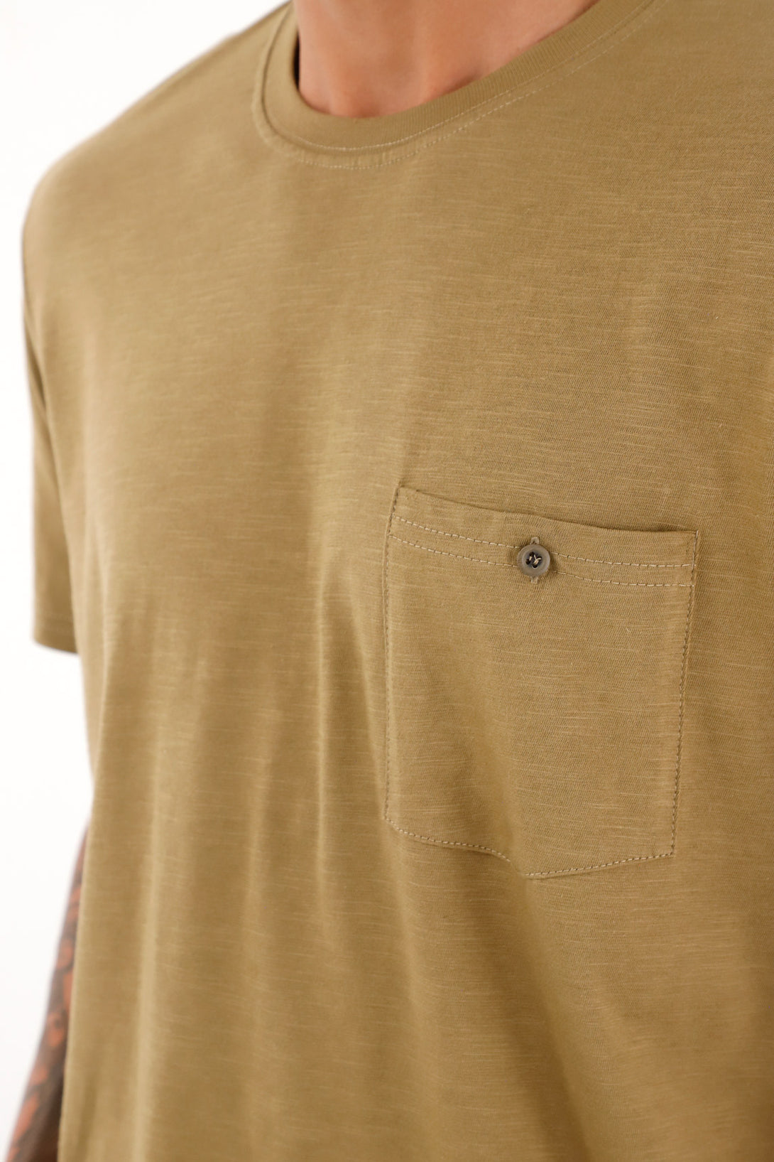 Men's brown 100% cotton t-shirt with pocket