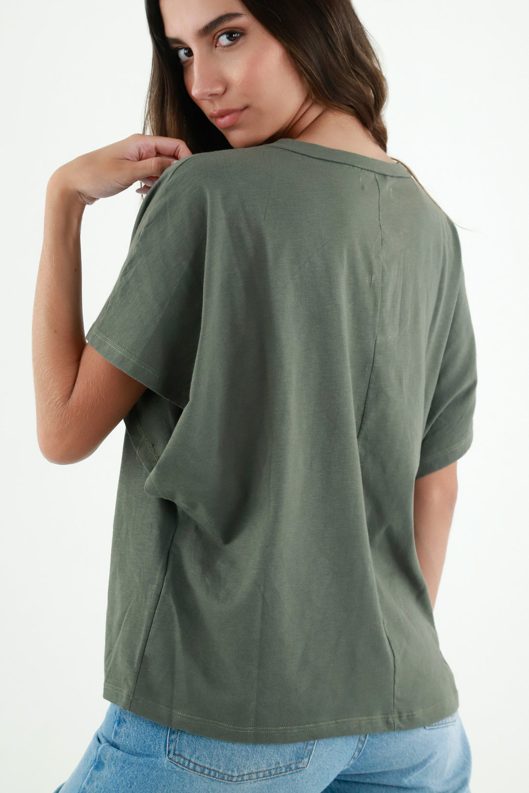 Camiseta verde con escote en V para mujer