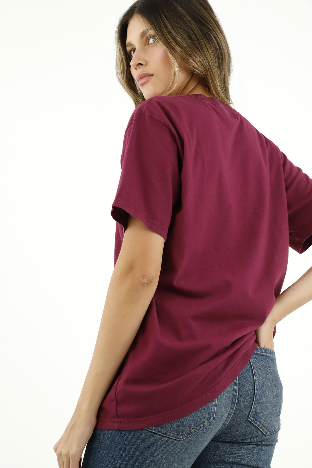 Camiseta morada cuello redondo para mujer