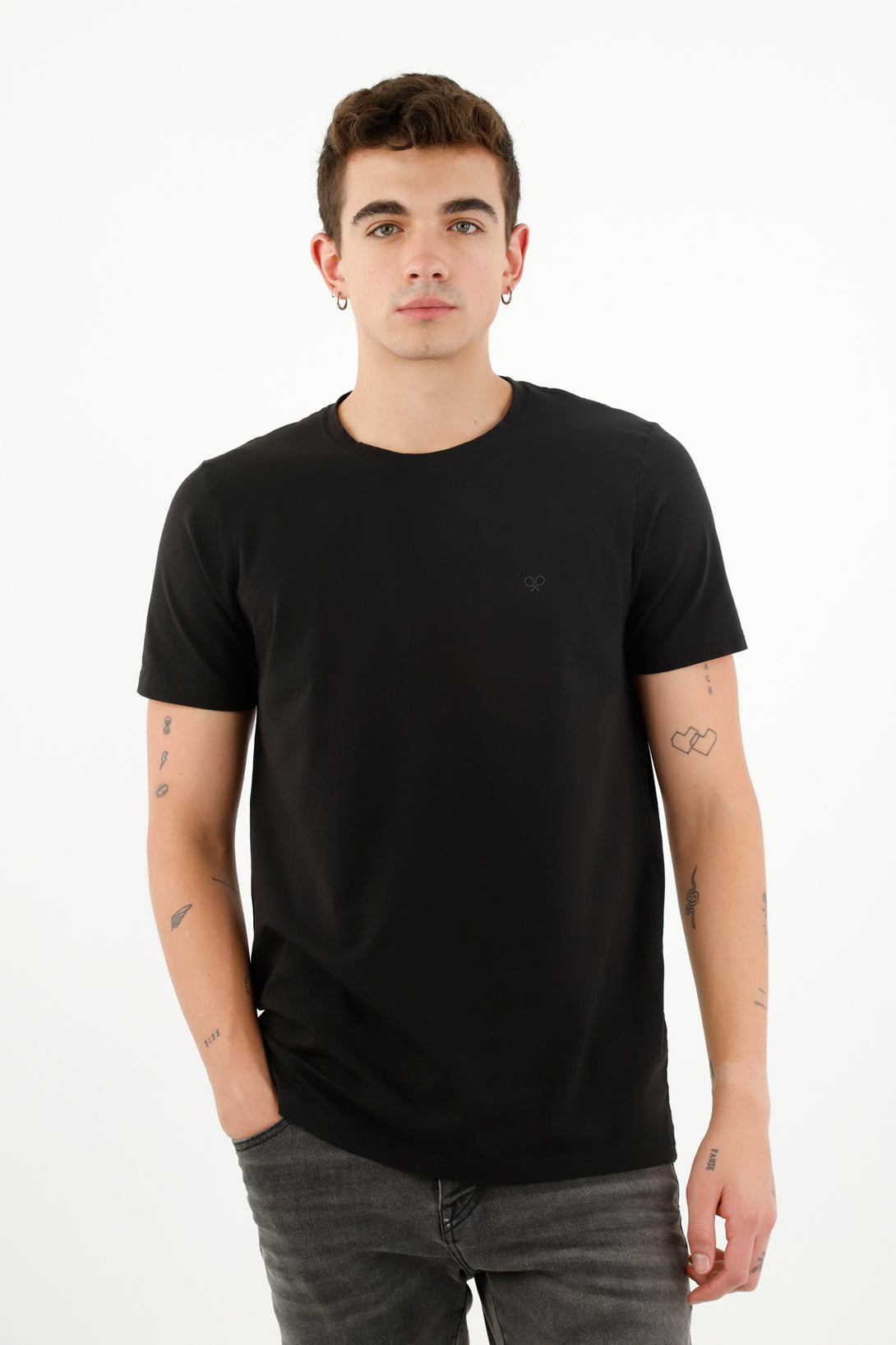 Camiseta básica negra para hombre