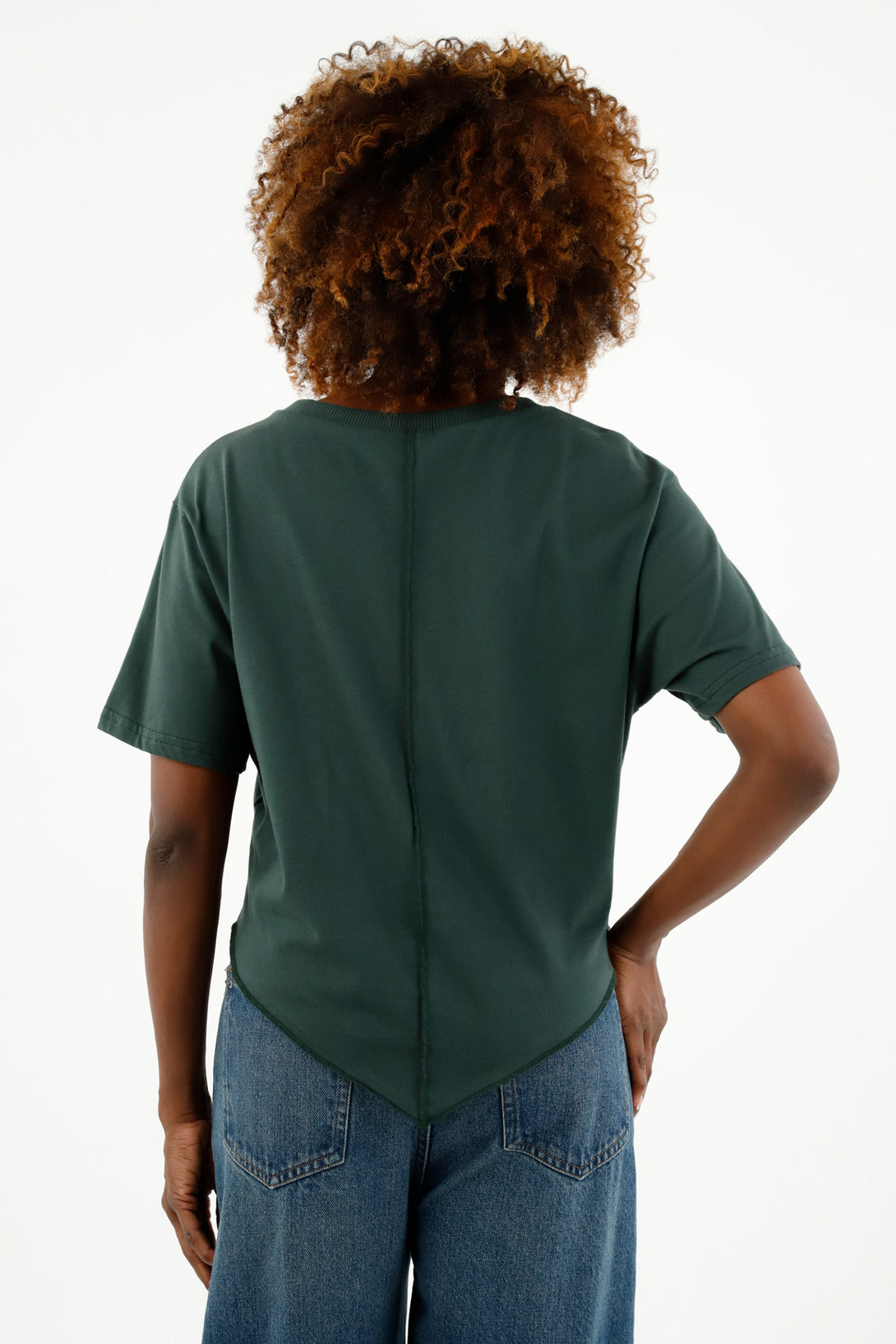 Camiseta verde con corte en frente para mujer