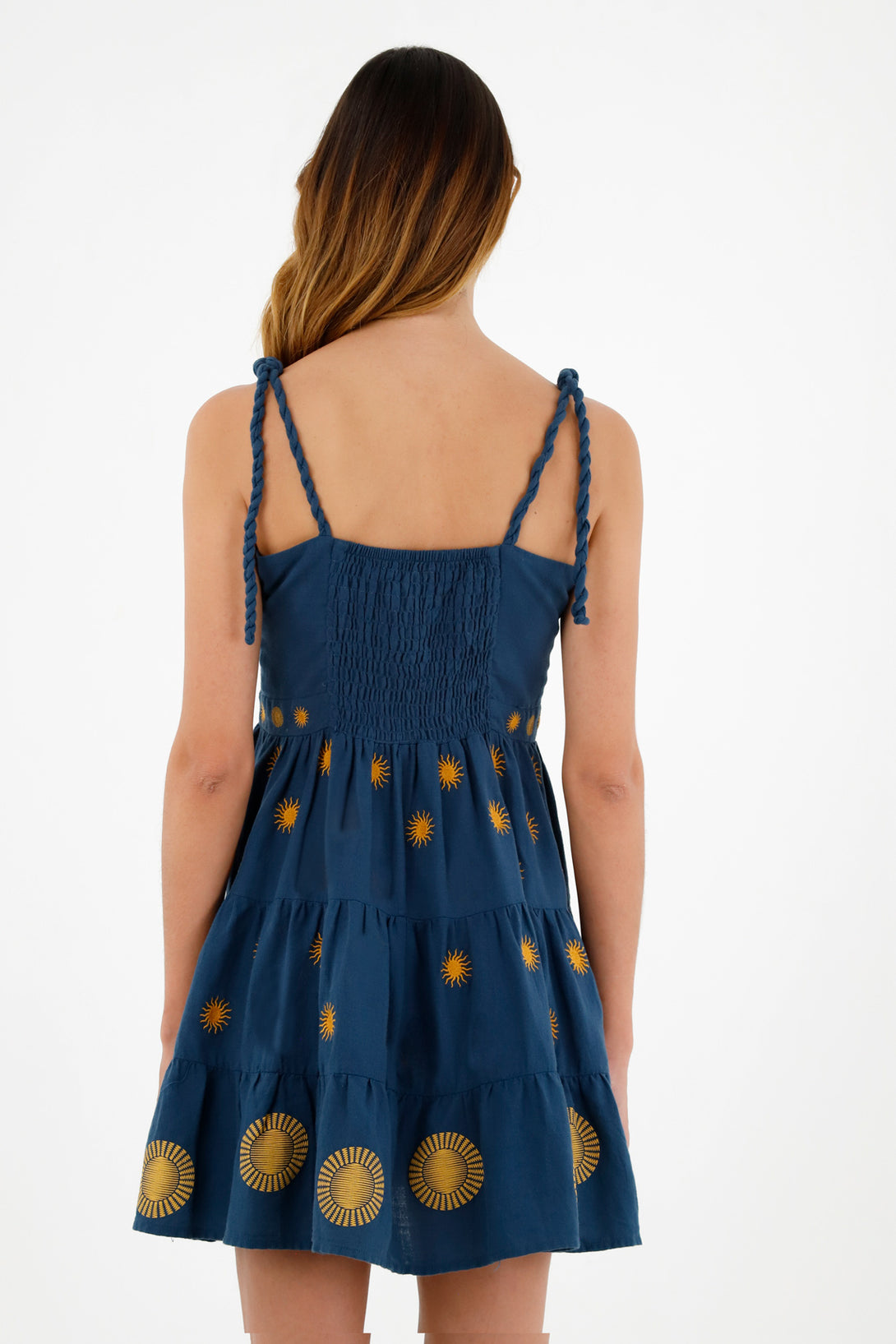 Vestido azul con detalles bordados para mujer