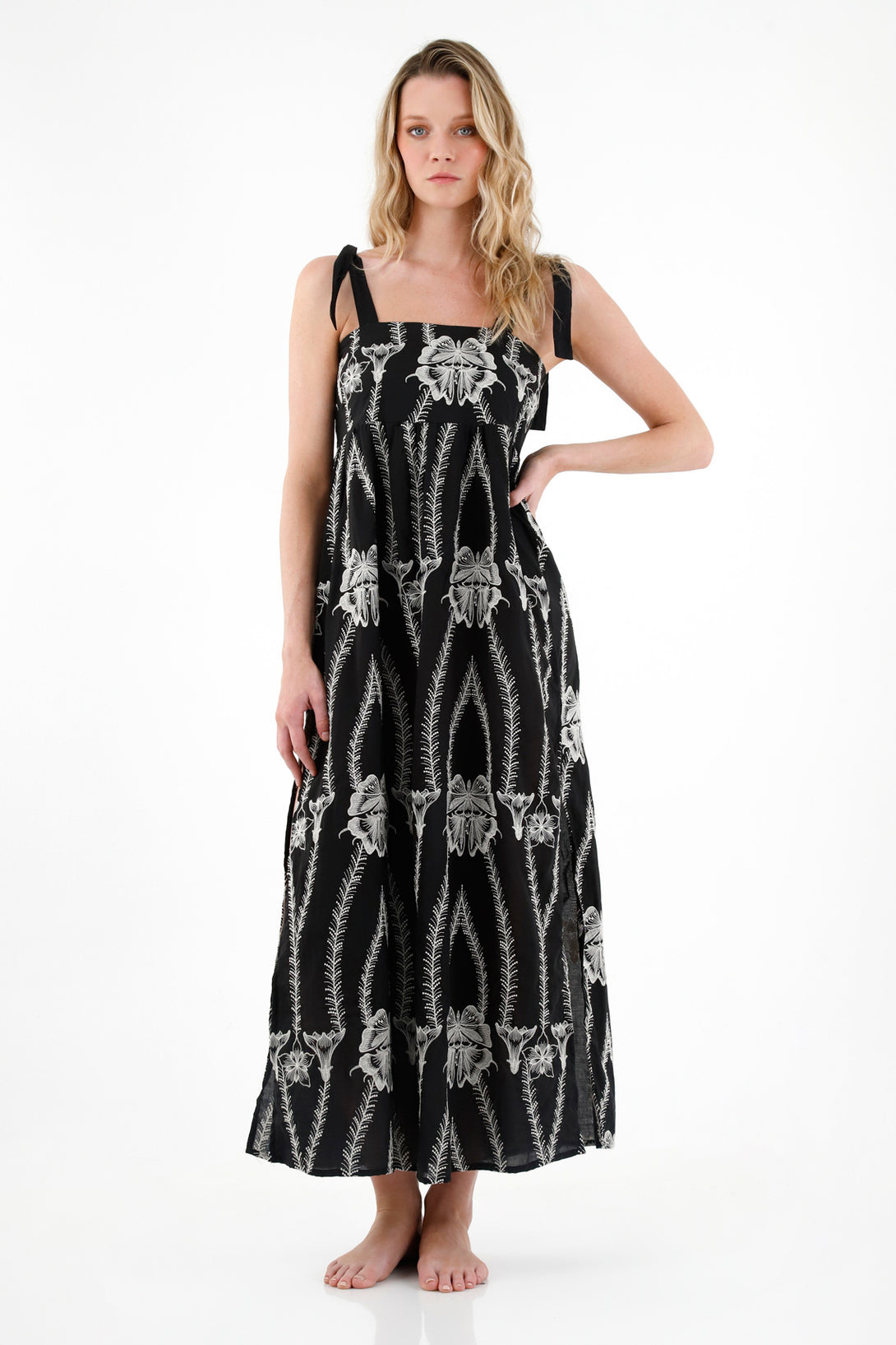 Women's Embroidered Dress