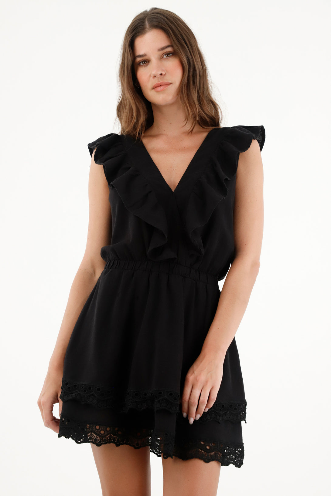 Vestido corto con detalles de encaje negro para mujer